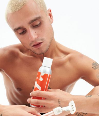 Fler pena na holenie Foamtastic, Amber Scent, 200ml