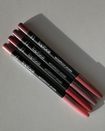 Topface vodeodolná ceruzka na pery, 1,14g