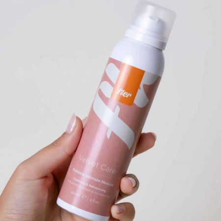 Fler intimní čistiaca pena s prebiotikami Velvet Care, 150ml