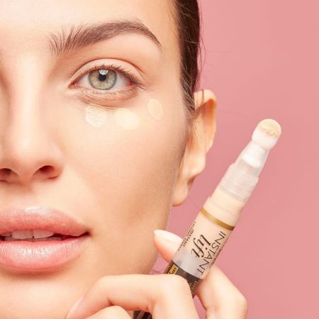 Deborah Milano tekutý korektor Instant Lift, 4,2g
