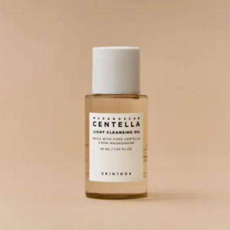 Skin1004 čistiaci a odličovací pleťový olej Madagascar Centella Light Cleansing Oil, 30 ml