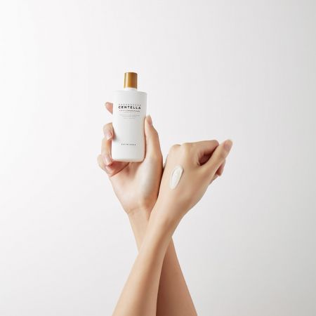 Skin1004 minerálny ochranný krém s SPF 50+ PA++++ Madagascar Centella Air-fit Suncream Plus, 50ml