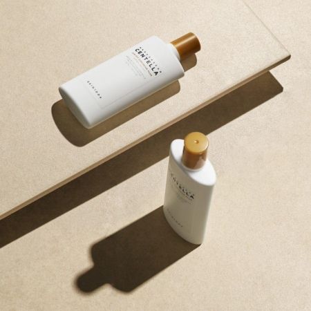 Skin1004 minerálny ochranný krém s SPF 50+ PA++++ Madagascar Centella Air-fit Suncream Plus, 50ml