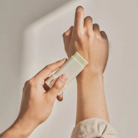 Beauty of Joseon zmatňujúca tyčinka na ochranu pred slnkom s SPF50+ PA++++ Matte Sun Stick Mugwort + Camelia, 18 g