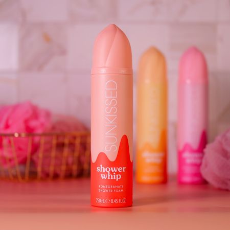 Sunkissed šľahačková sprchová pena Shower Whip Pomegranate, 250ml