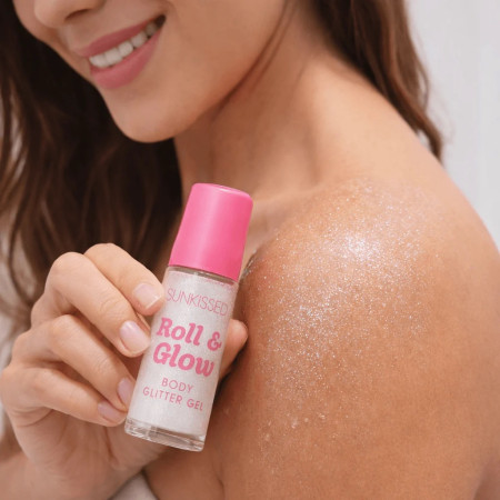 Sunkissed trblietky na telo v gélovom Roll On, Roll & Glow Body Glitter Gél, 30ml
