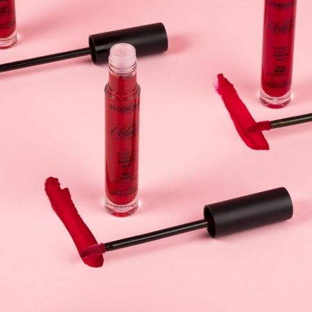 Deborah Milano tekutý matný rúž Fluid Velvet, 4,5g