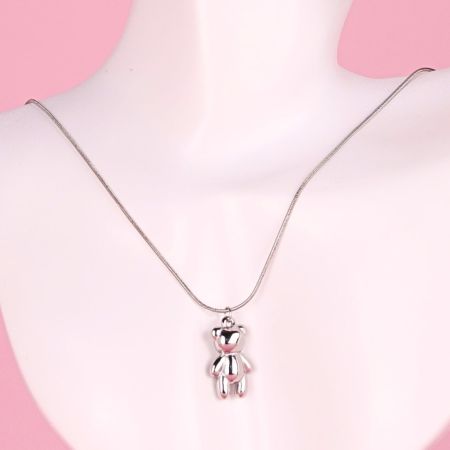 Náhrdelník s medvedíkom Stainless Steel - strieborný
