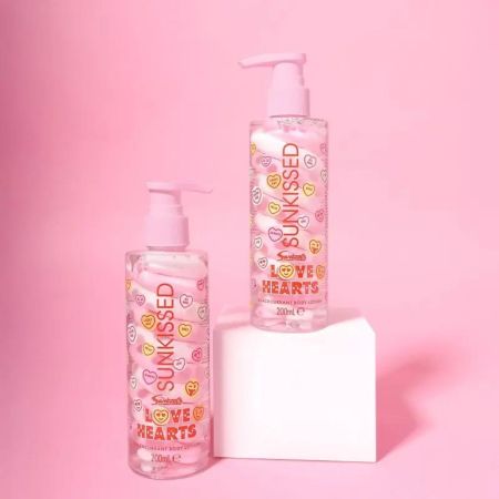Sunkissed tělový krém Love Hearts Body Lotion, Blackcurrant, 200ml