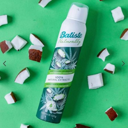 Batiste Naturally suchý šampón Coconut & Hemp, 200 ml