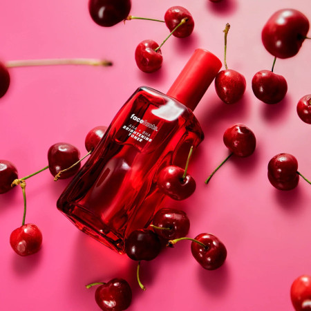 Face Facts rozjasňujúce hydratačné pleťové tonikum, Cherry Bliss - AHA & BHA Brightening Toner, 140ml