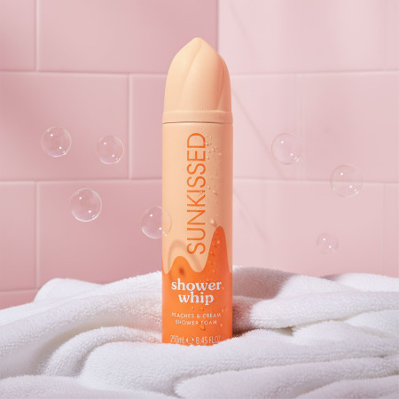 Sunkissed šľahačková sprchová pena Shower Whip Peaches & Cream, 250ml