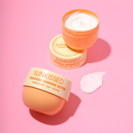 Sunkissed samoopaľovacie telové maslo s bambuckým maslom a vitamínem E, Gradual Tanning Butter, 200ml 